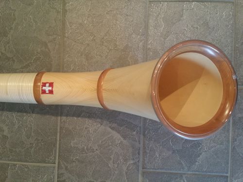 Schweizer Flagge Stick für Alphorn (Kleber) 4x4 cm ©